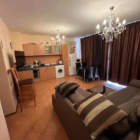 Spacious Sunny 2 Bedroom Fits 6 * Sunny Beach